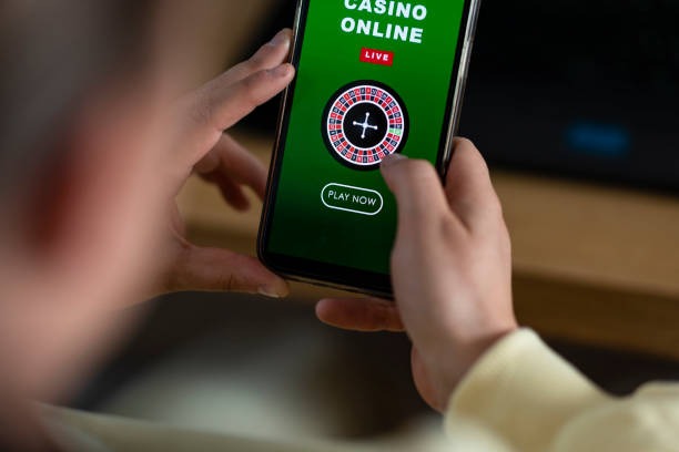 oxltoto mobile app interface showing Aviator and Sweet Bonanza slots